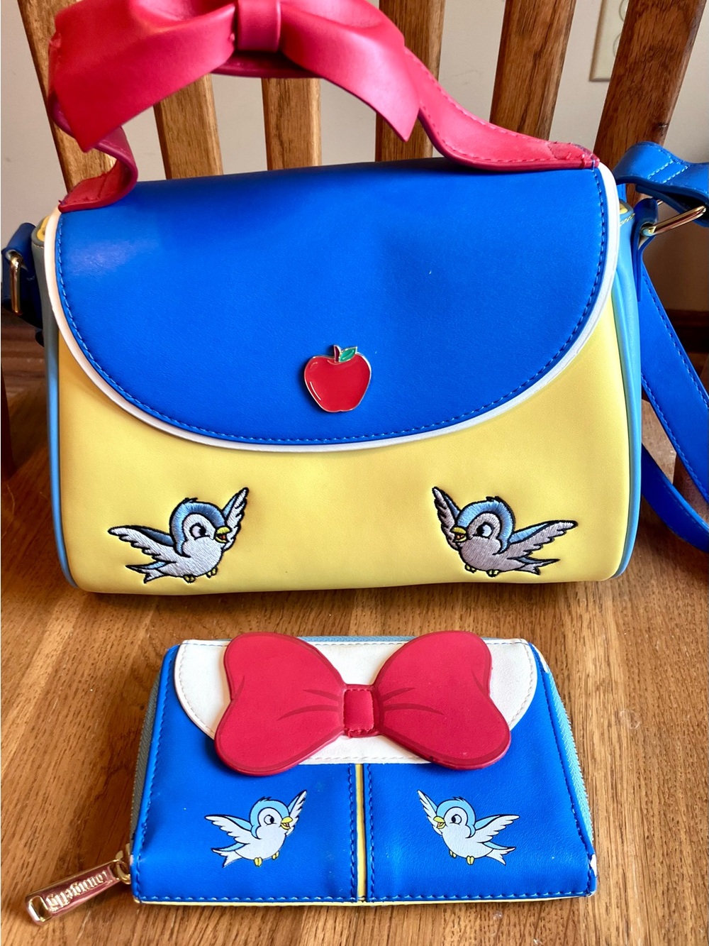 Loungefly Disney Snow White  Shoulder Bag with Matching Wallet